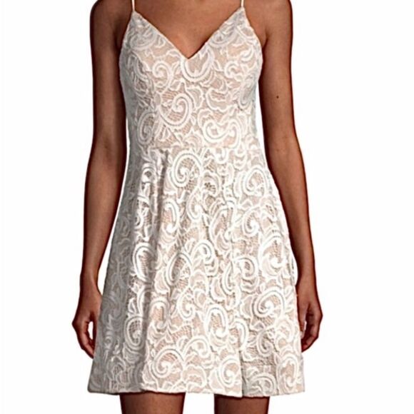 Sequin Hearts Dresses & Skirts - Sequin Hearts junior sequin white spaghetti strap dress w/beige underlining